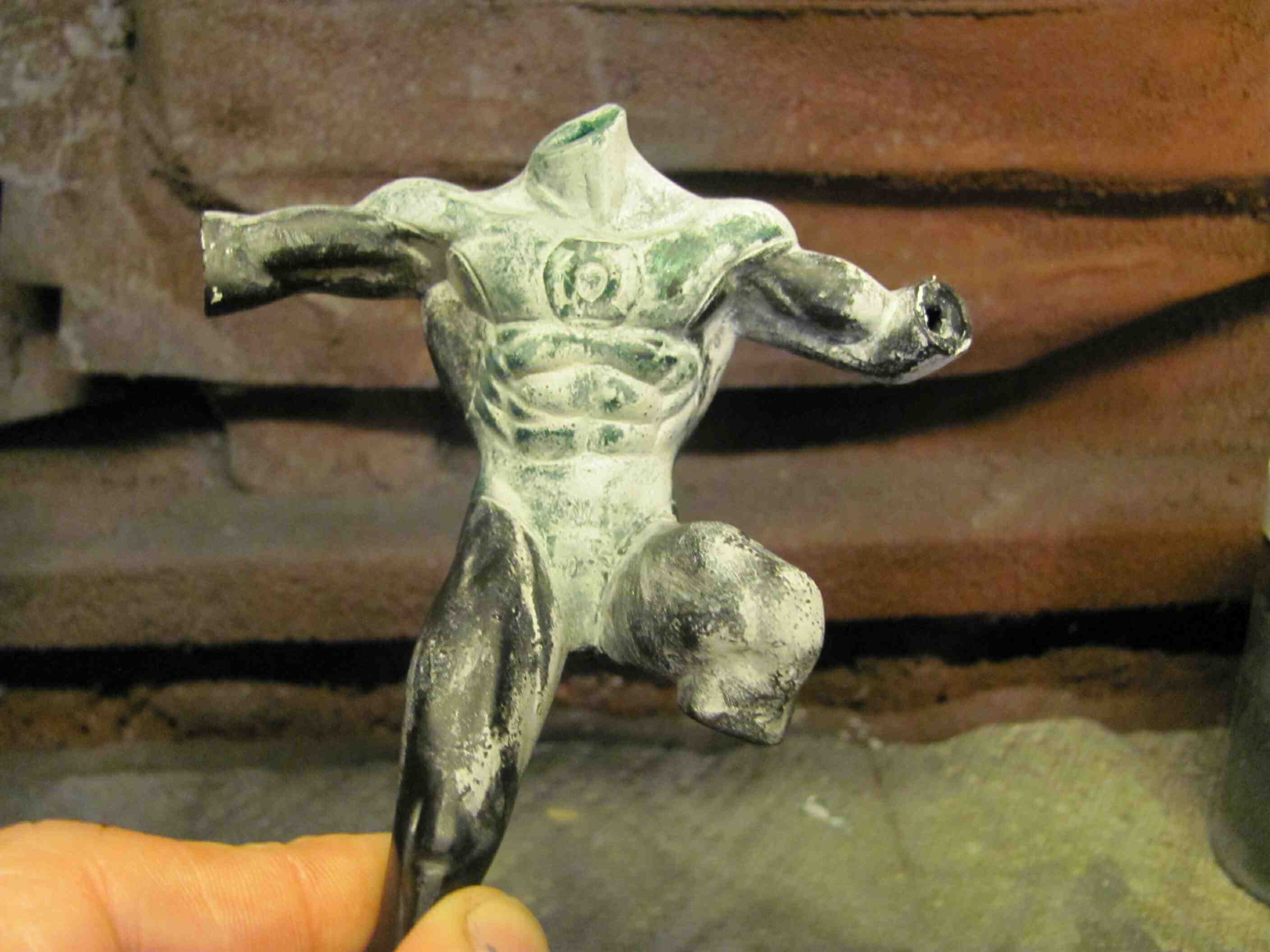 green lantern sculpture